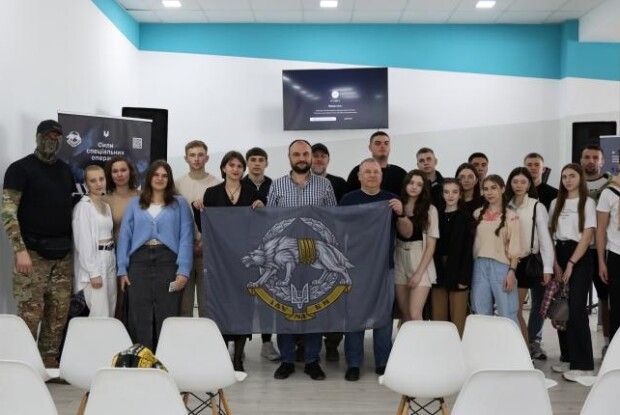 У Луцьку студенти провели відверту розмову з елітою українського війська