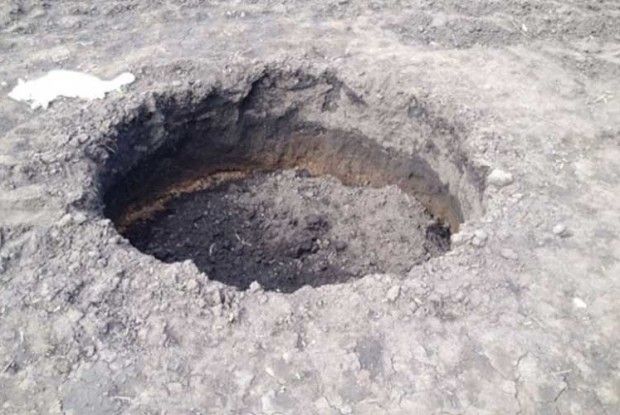 Через неогороджену яму – ​кілька місяців у лікарні