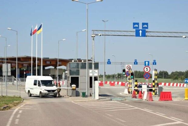 З 27 червня змінюється робота прикордонного пункту «Ягодин»: пропускатимуть лише вантажівки й рейсові автобуси