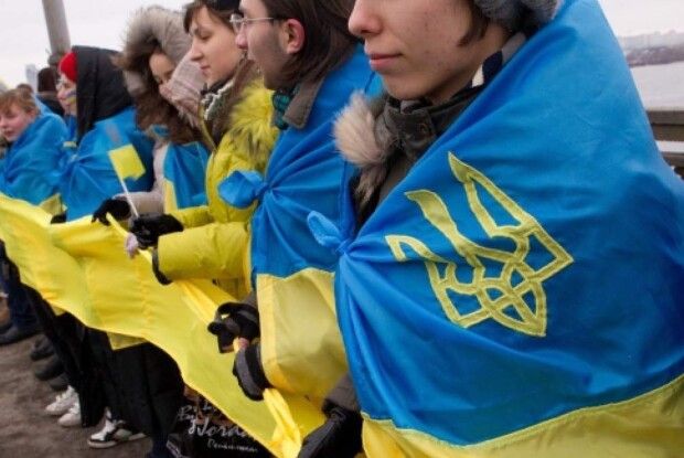Сьогодні лучан запрошують долучитися до «Ланцюга єднання»