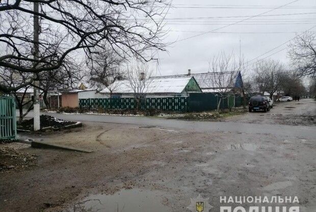 У Бердянську чоловік віз на велосипеді труп товариша, його зняли вуличні камери