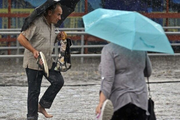 У Сумах – «дивні опади», жителі скаржаться на погане самопочуття