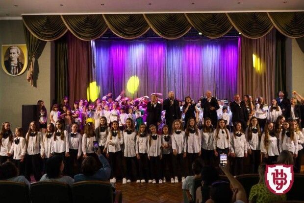 У виші на Волині відбувся фестиваль-конкурс вокальної майстерності «Співоче поле»