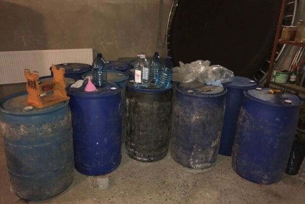На Волині Служба безпеки вилучила велику партію контрафактного алкоголю та цигарок