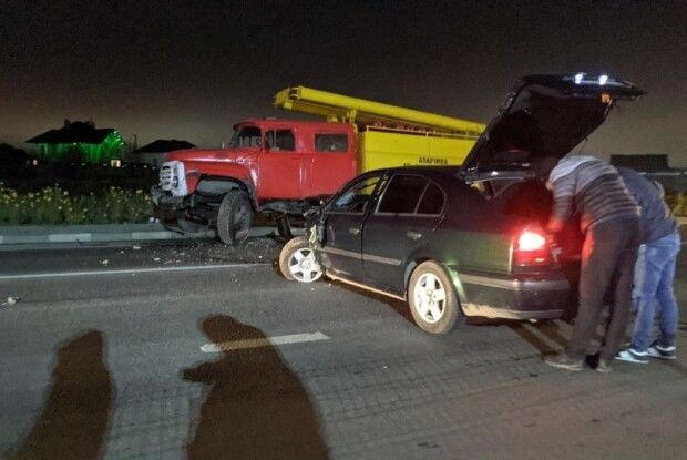 Під Луцьком п’яний водій протаранив вантажівку (Фото)