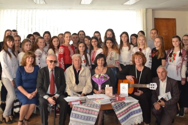 У Луцьку зустрілися митці, що люблять слово