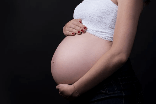 У Рівному кур'єр збив вагітну жінку (Відео)