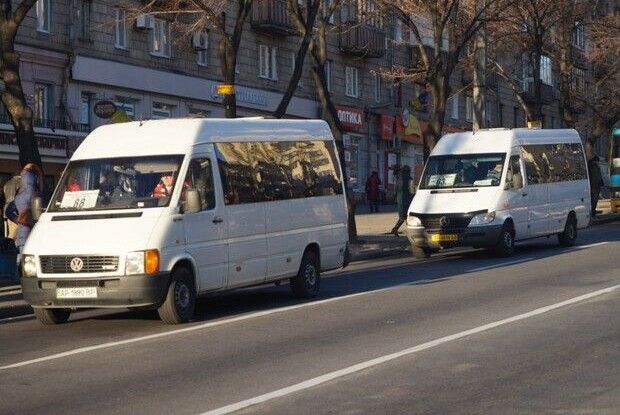 Люди стали на захист водія, якого оштрафували за стоячих пасажирів 