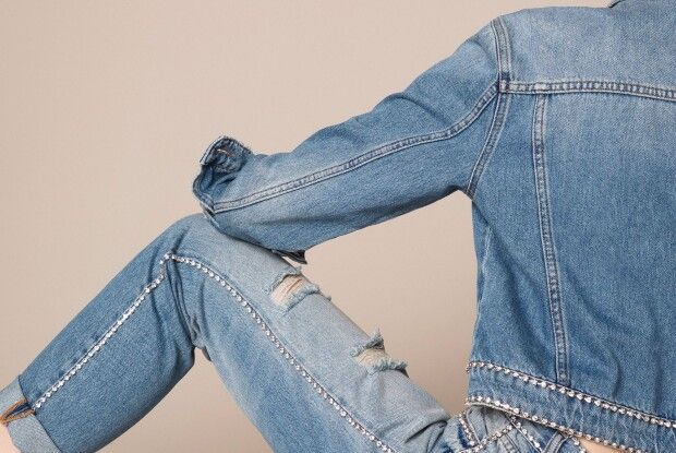 Джинси зі стразами, вишивкою чи потертостями – ​це вже повний відстій, – відомий український дизайнер