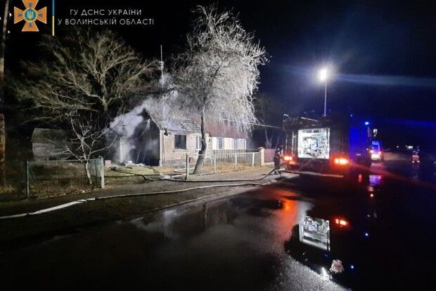 На Волині вночі горіла хата, загинуло двоє братів (Фото)