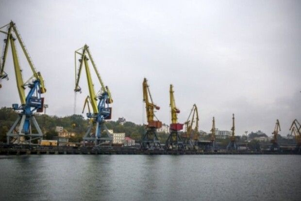 Зерно і олія: їх перевалка на експорт у морських портах України побила рекорди декількох десятиліть