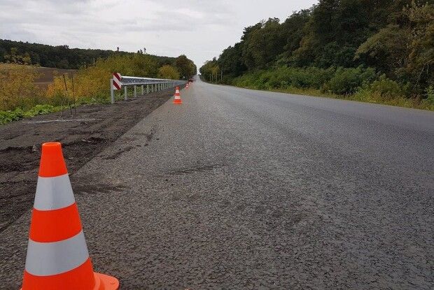 На дорозі Луцьк-Володимир-Волинський невдовзі укладатимуть верхній шар