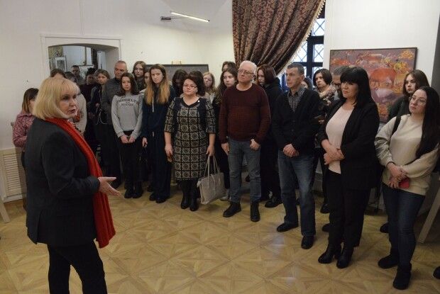 Художній музей Луцька відкрив першу виставку з часів війни