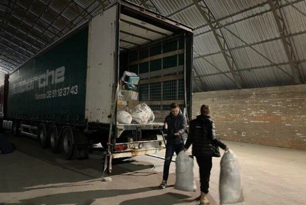 Продукти, одяг, засоби гігієни: На Сумщину з Волині відправили допомогу (Фото)