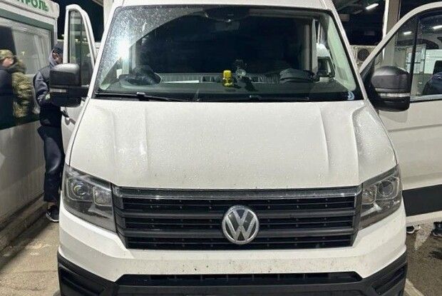 Авто із таємним відсіком: прикордонники викрили зухвалого водія-«гудіні» (Відео)