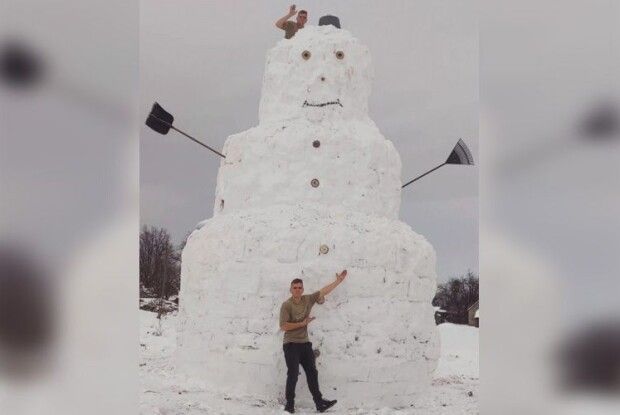 Висота сніговика на Волині – 6 метрів 15 сантиметрів!