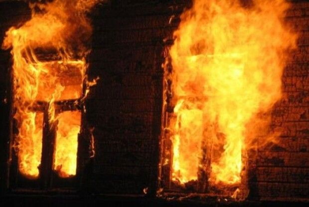 У селищі Любешів горів житловий будинок