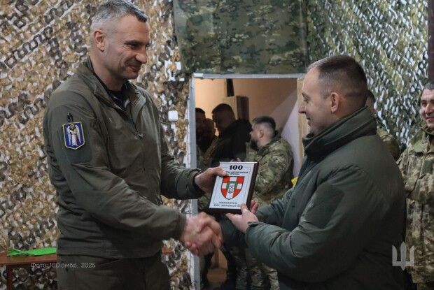 Під самісінький Новий рік до волинської бригади на сході України завітав Віталій Кличко