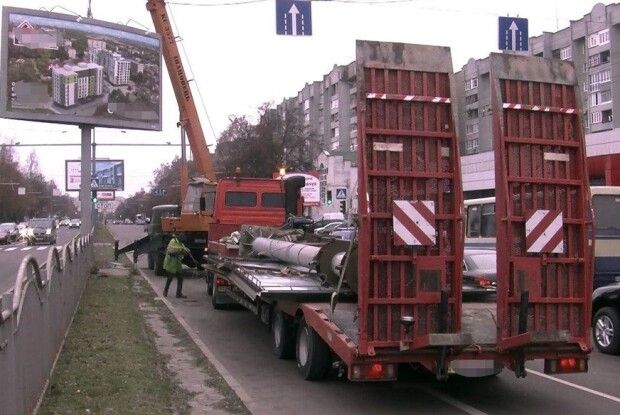 Луцьк очищають від зовнішньої реклами: демонтують 25 білбордів