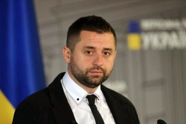 Переговори з росією можуть відновитися у кінці серпня після контрнаступу ЗСУ, – Арахамія