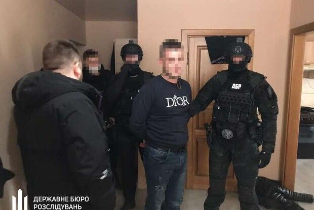 Волинський поліцейський-корупціонер шантажував вебкам-моделей (Фото, відео)