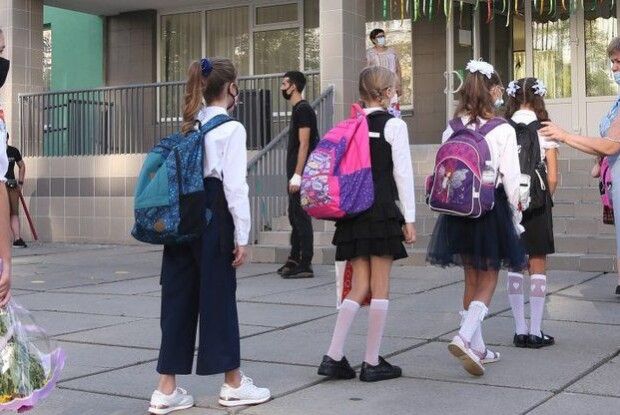 Школи будуть перевіряти на дотримання правил карантину