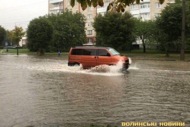Луцьк знову перетворився на річку (Фото, відео)