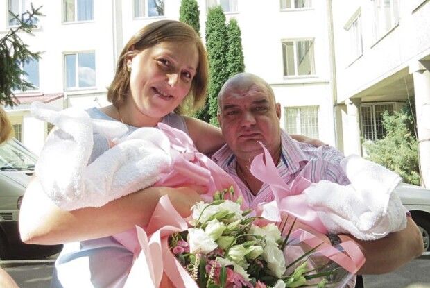 Чекали дітей сім років: у луцького інваліда-візочника народилися донечки-двійнята