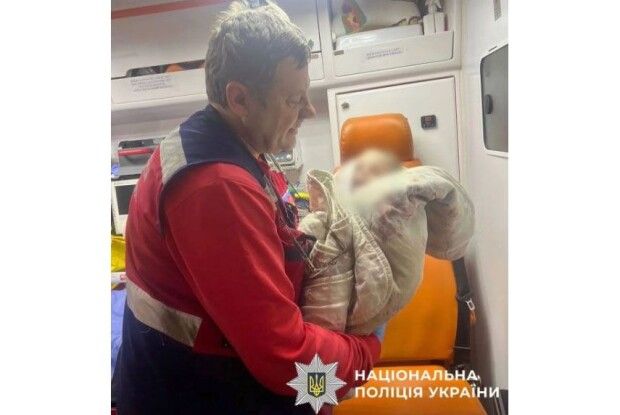 17-річна мама на 5 днів залишила  немовля у зачиненій квартирі