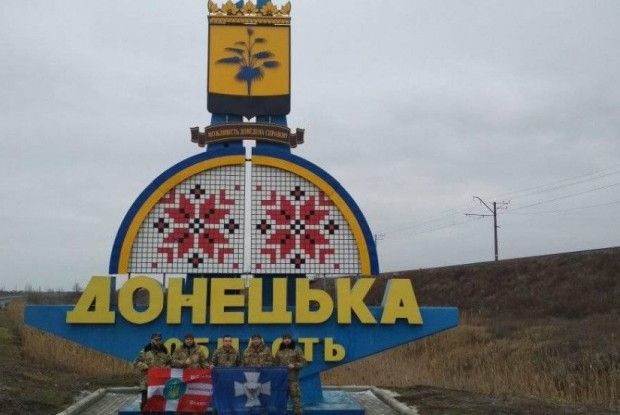 Волинські капелани відвезли «передачу» бійцям на Схід