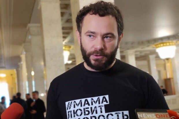 Нардеп від «Слуги народу» пропонував затримувати на Майдані «вуйків» з підставними проститутками (Відео)