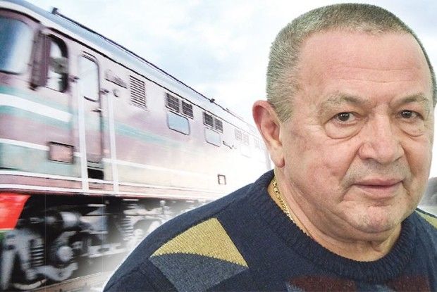 Поїзд навпіл переїхав чоловіка, а хірург Валіхновський його врятував