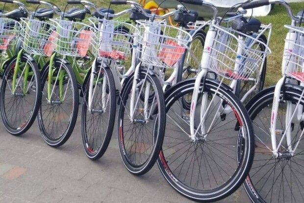 У громаді на Волині закупили велосипеди для соціальних робітників