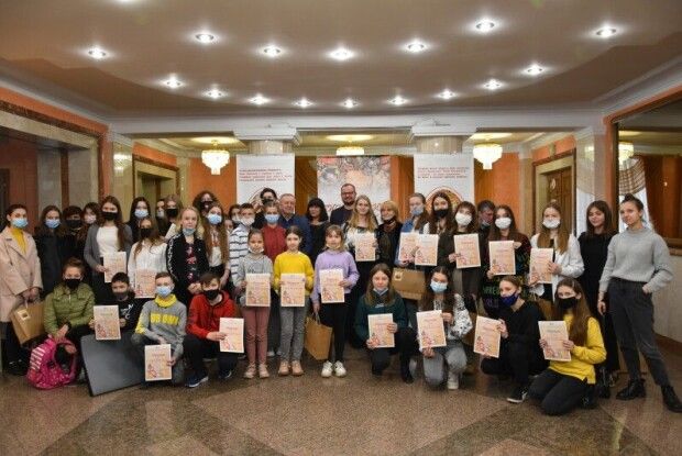 19 000 лучан взяли участь у конкурсі з розписування писанок (Фото)