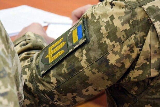 Дострокова пенсія та підвищені виплати: хто з військових має на них право