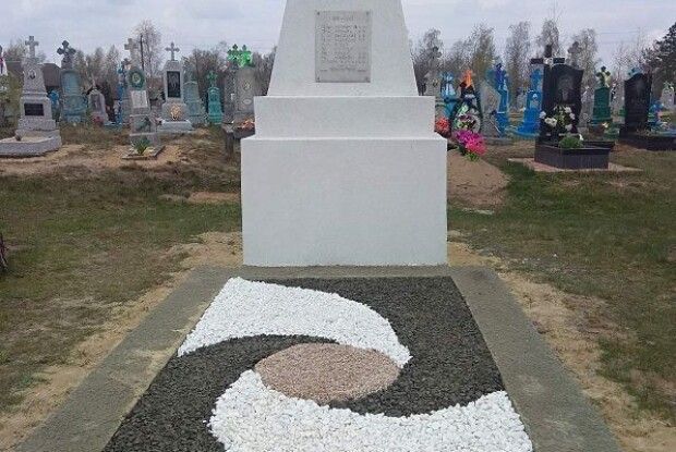 У волинському селі оновили братську могилу
