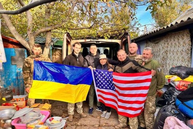 Американка Уєн Венді разом  із волинськими волонтерами потрапила під обстріл на передовій