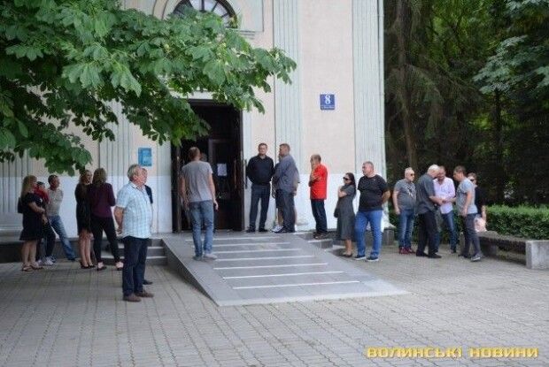У Луцьку попрощалися з легендарним футболістом ФК «Волинь» (Фото)