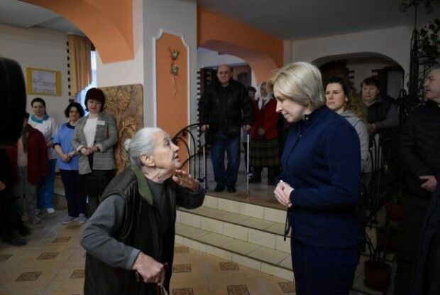 У Луцькому геріатричному пансіонаті побувала Ірина Верещук