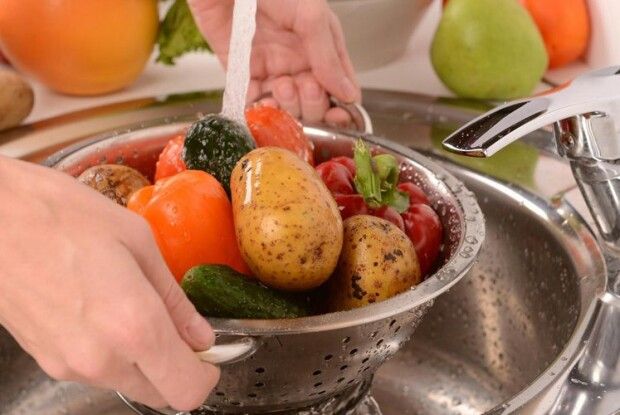 Корисні поради: як продезінфікувати принесені з магазину продукти