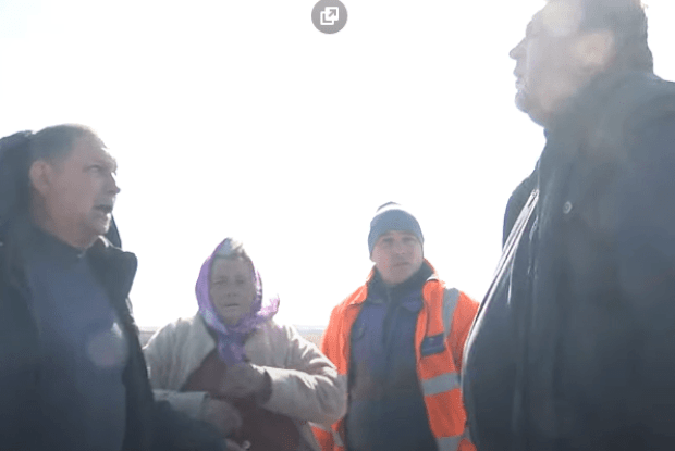 Зібрав чужий врожай на 14 гектарах, як свій: у Володимир-Волинському районі гарячий земельний конфлікт (Відео)