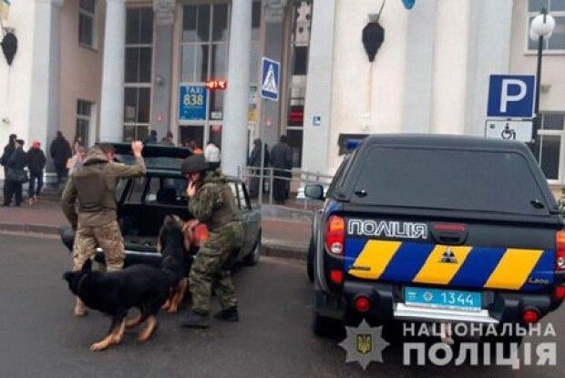 Харків'янин добряче хильнув... і «замінував» залізничний вокзал у Полтаві