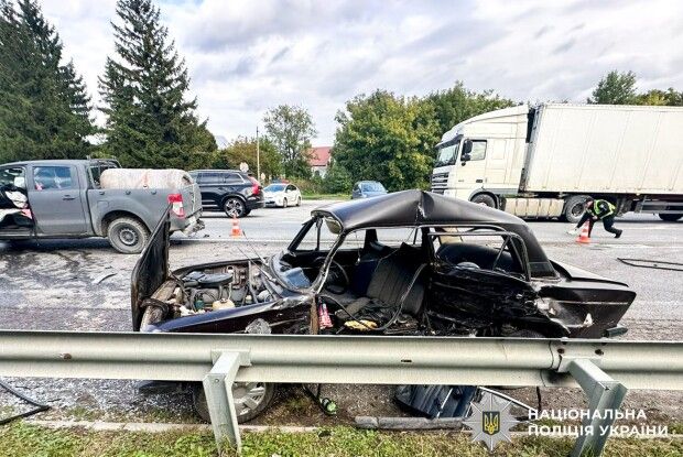 На Рівненщині у ДТП загинув водій «ВАЗ», його дружина – у реанімації