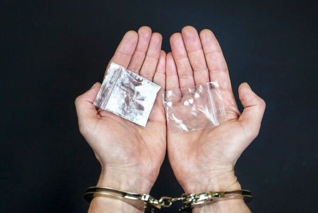 На Волині затримали чоловіка, підозрюваного у збуті наркотиків