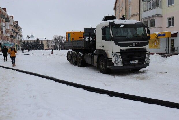 У Володимирі розпочали ремонт центрального колектора