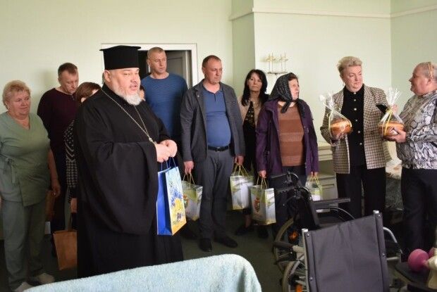 У двох громадах на Волині влада, духовенство та матері загиблих воїнів об'єдналися задля благородної справи