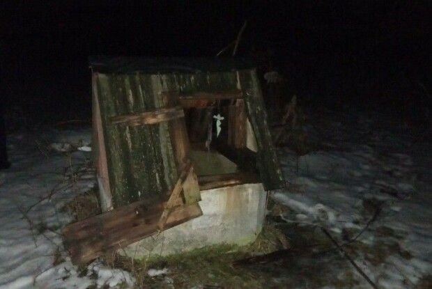 На Горохівщині чоловік впав у криницю і загинув. Стали відомі подробиці трагедії