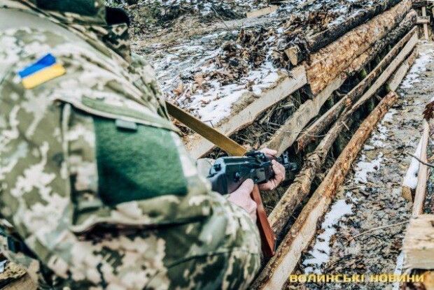 Колишній член луцького виконкому напав на добровольців на блокпосту 
