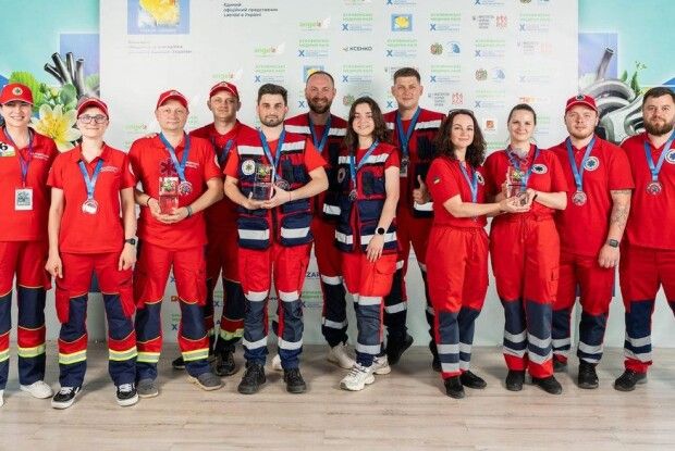 Бригада екстреної меддопомоги з Волині виграла реанімобіль