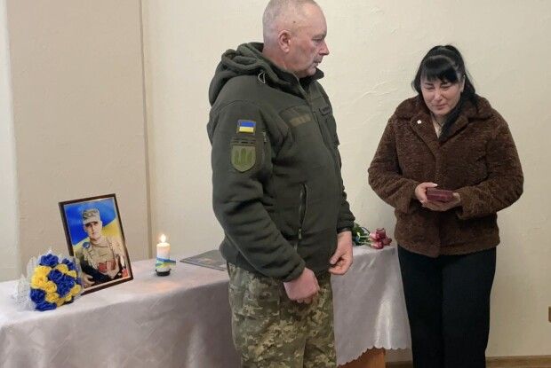  На Волині дружині загиблого захисника вручили орден «За мужність» (Фото)